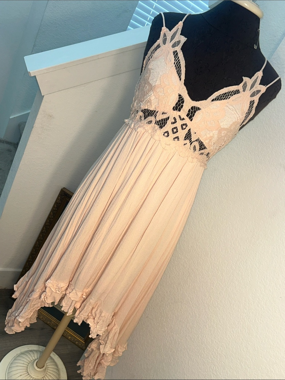 Lace-Trim Spaghetti Strap Women's Dress in Blush